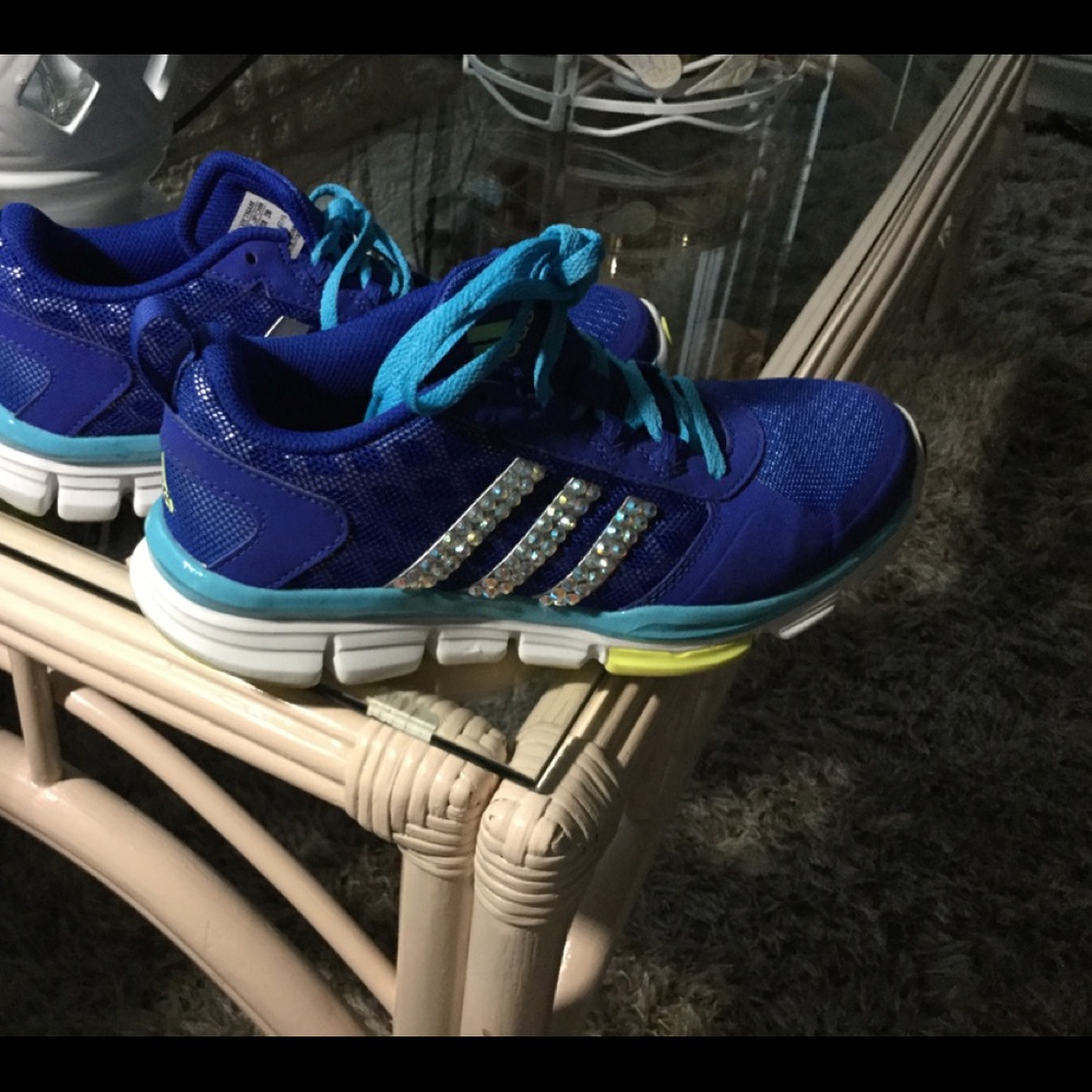 Adidas - Picture 3 of 3